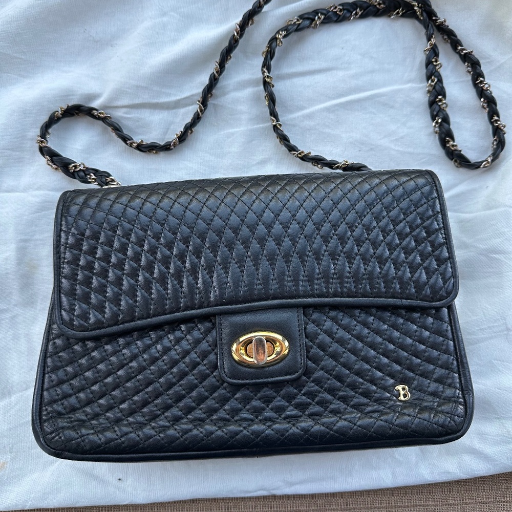 Bally Quilted Black Leather Purse Bag Woven Leather & Gold Chain Strap